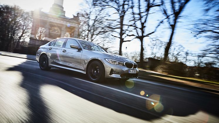 BMW 330e Sedan