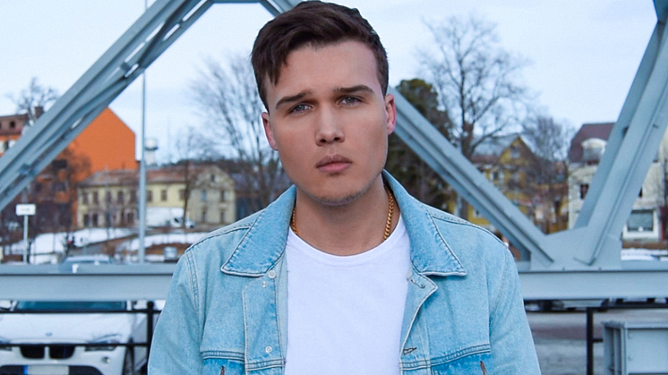 NY SINGEL. Efraim Leo är tillbaka med ny musik - idag släpper han singeln "Talk ToMe"