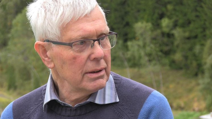 Intervju med Hallvard Almenning frå Ulvedal og felespelar Arne M. Sølvberg.