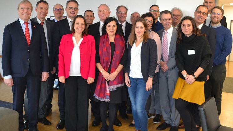 Die Teilnehmenden an der Pressekonferenz der IHK Rhein-Neckar in Mannheim. Foto: Franz Motzko