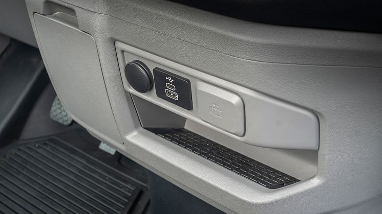 2025 Ford E-Transit Custom Sport (11).jpg