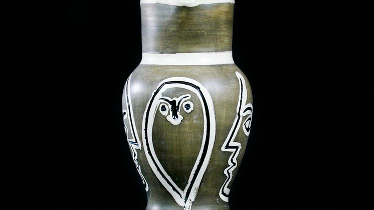 Invitation to Press Preview, 15 May, 13.00. Picasso on a Plate. Ceramics 1948-1971. 