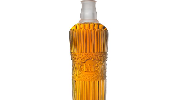 MAC2021-Tales-of-the-Macallan-Bottle-JPEG_5000x5000_@300dpi.jpg