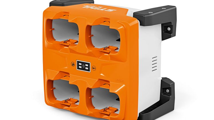 Den nye STIHL AL 301-4 er den første multilader fra STIHL.