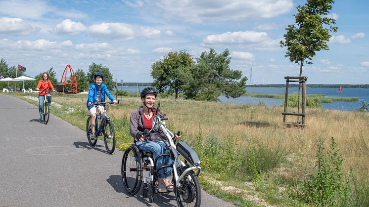 Barrierefreie Angebote tragen zur Profilierung und zur innovativen Verbesserung von touristischen Angeboten, wie hier im Lausitzer Seenland, bei. Foto: Nada Quenzel.   