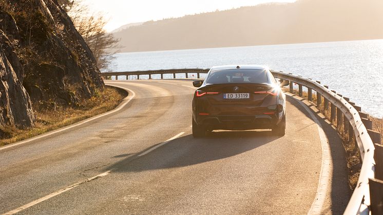 Helt nye BMW i4 ankommer Norge