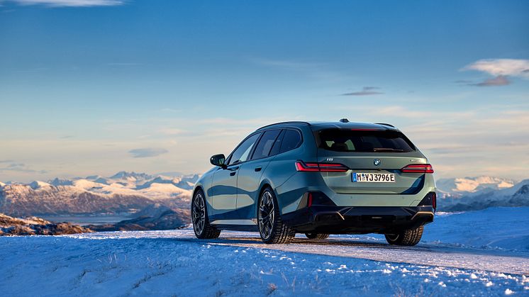 BMW i5 eDrive40 Touring i Norge