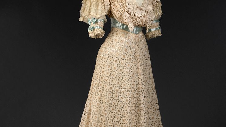 Augusta Lundin, klänning från 1904 som tillhört Blanche Bonde.