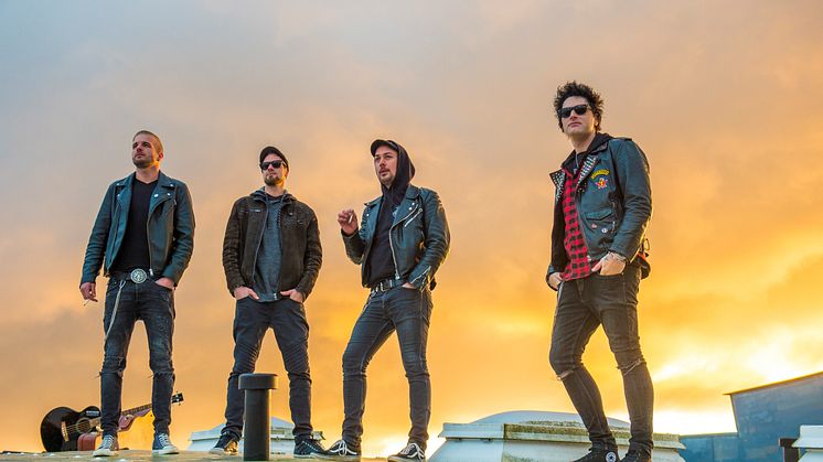 Krönender Abschluss des 5. Wochenendes ist die Punk-Rock-Band Drunken Swallows. 