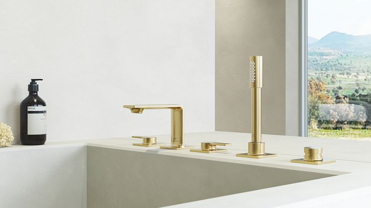 GROHE_Allure_5-hole bath combination_brushed Cool Sunrise_25221GN1_Mood1