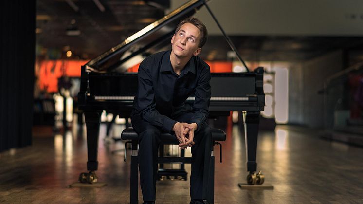 Daumants Liepins ger en i väntan på-konsert 28 augusti