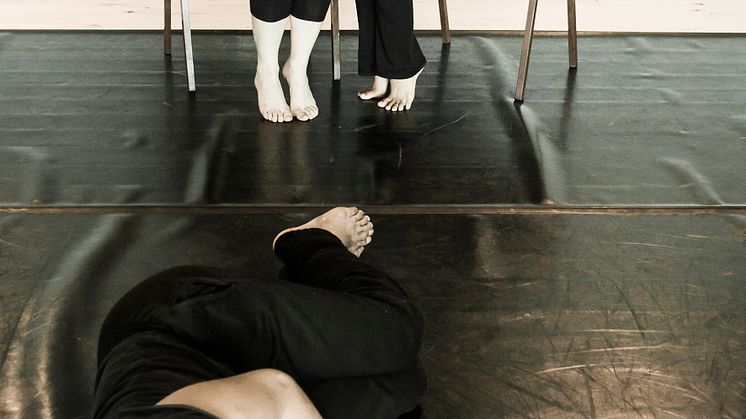 Pressbild_2_repetition_I hit the ground running_foto_Oscar O'Ryan