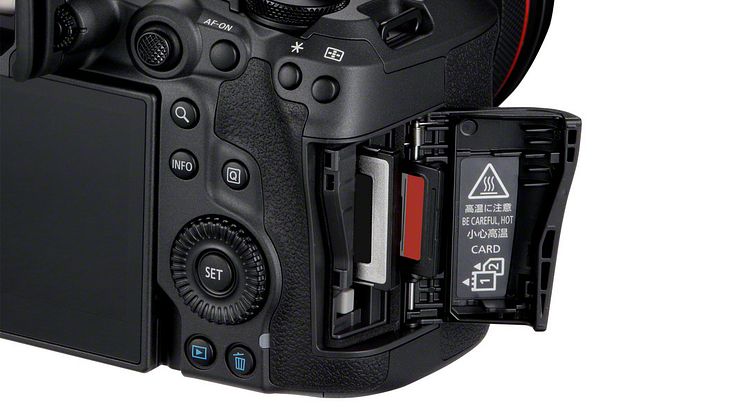 08_Canon EOS R5 Mark II_Back_Cardslot_Close_Up.jpg