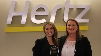 Susan Jacobs og Laura Smith har fått utmerkelser for innovasjon og ledelse av Global Business Travel Association.