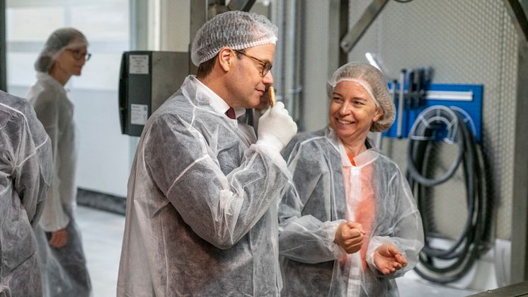 Prins Daniel och koncern-vd Karin Bodin