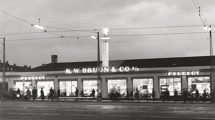 K.W. Bruun & Co har rødder tilbage til 1914, hvor stifter Karl Wilhelm Bruun solgte de første biler.