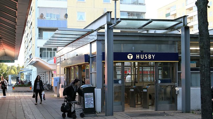 M3 Bygg har i samverkan med Svenska Bostäder startat ombyggnaden av Husby Centrum