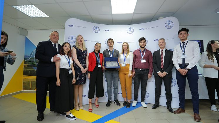 Oficialități și studenți CRAF