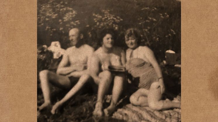 Badpojken är tillbaka med nya låten "Bathing Suit Body" - Glad sommar!