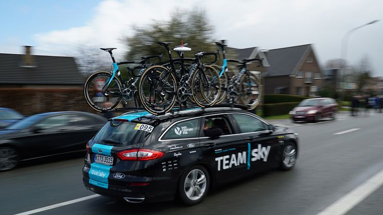 Tøft testregime gjør Team Skys Ford Mondeo følgebiler klar for sykkelløpet “Helvete i Nord"