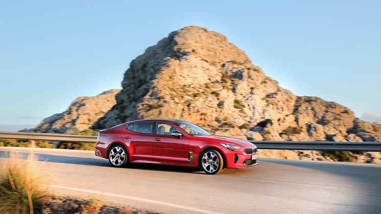 Kia Stinger_135