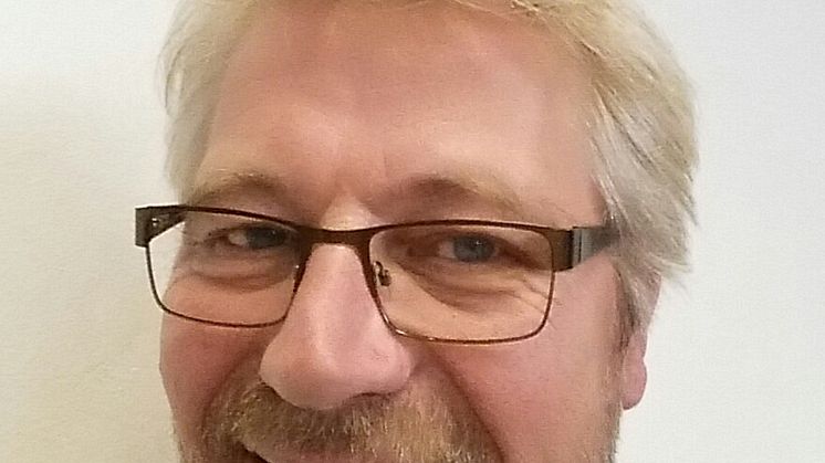 Bård Selnes, vaktmester på Storhamar skole i Hamar, er en av finalistene i Norges beste vaktmester