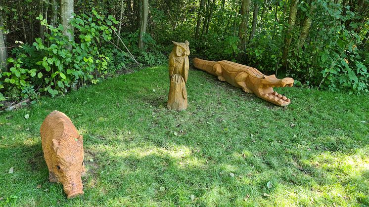Treskulpturer gitt til Bydel Stovner av Bymiljøetaten