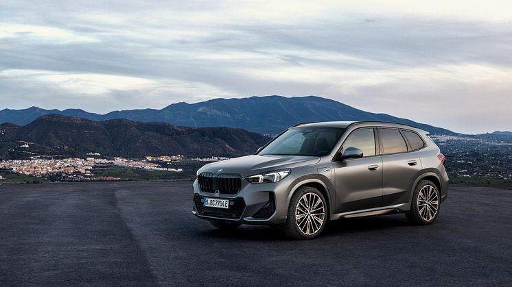 P90465627_lowRes_the-all-new-bmw-x1-x (1)