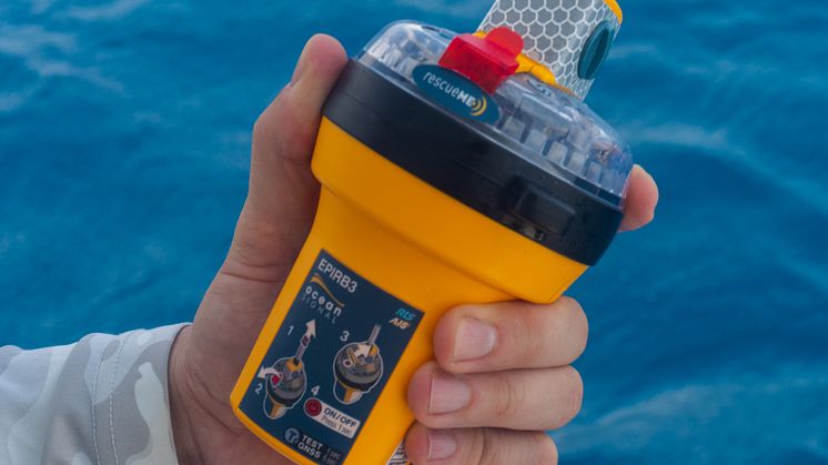 Ocean Signal rescueME EPIRB3 (hand)