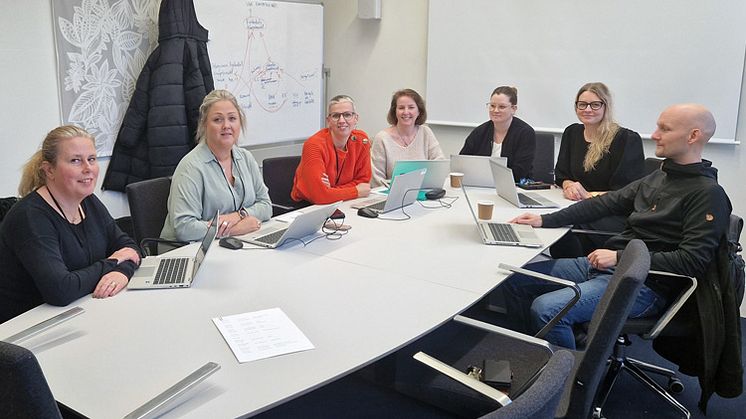 Från vänster: Kornelia Hedqvist Magnusson, Rehabvägledare Samordningsförbundet Väst, Annelie Albinsson och Johanna Nilson Arbetsförmedlare, Arbetsförmedlingen, Birgitta Hansson Studie och yrkesvägledare, Uddevalla vuxenutbildning, Anna Erlands