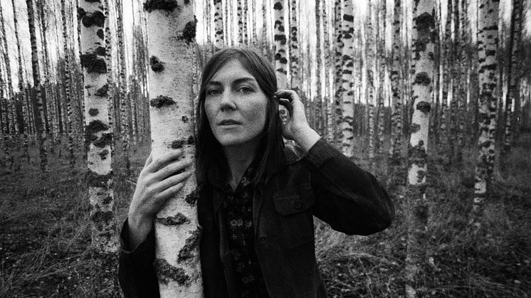 Hanna Enlöf från Good Harvest är aktuell i vår med soloalbum och idag släpps singeln Tick Tick Tock!