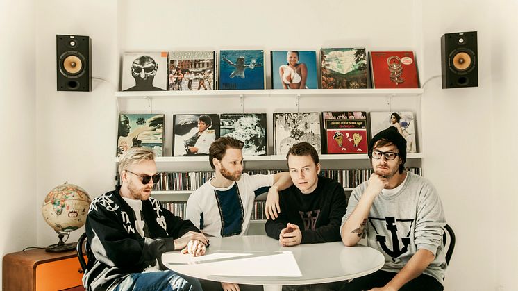 Turboweekend - første nordiske band til iTunes konseptet ”iTunes Live”. 