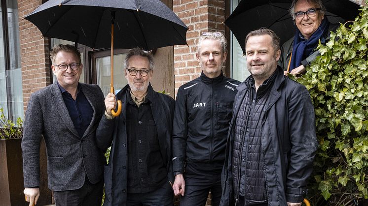 Brødrene Torben Nagel (nr. 2 fra venstre) og Karsten Nagel (øverst til højre) sammen med AARTs stiftende partnere Anders Tyrrestrup (yderst til venstre), Torben Skovbjerg Larsen (i midten) og Anders Strange (nederst til højre). Foto: Kontraframe