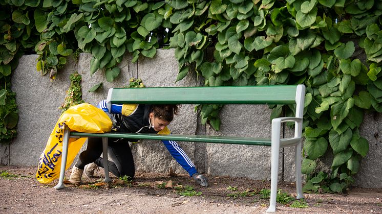 Representant från en utav föreningarna som städar Norrköping. Fotograf: Josefin Warg/Städa Sverige