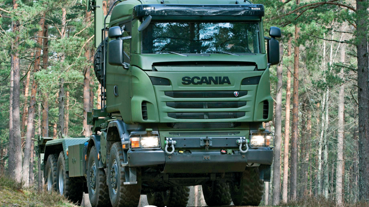 Scania R 730 bjærgningsbil på dansk militærudstilling