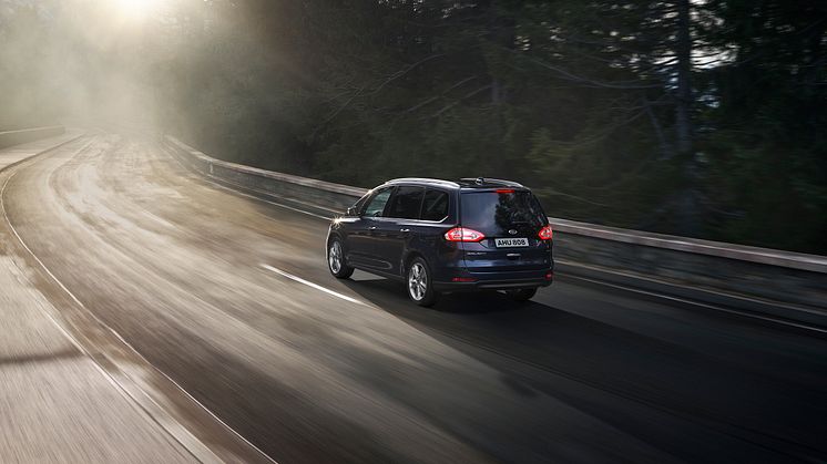 Ford S-MAX Galaxy Hybrid 2021