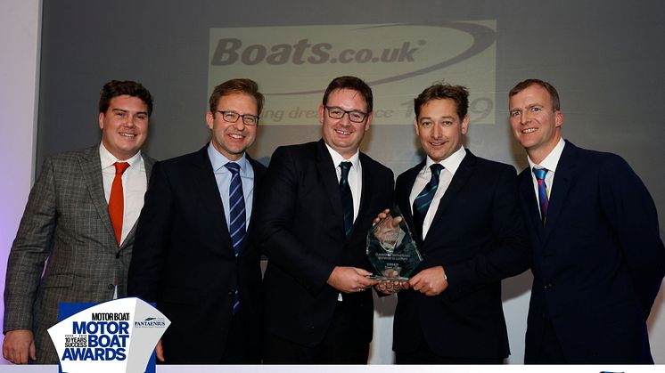 Hi-res image - Boats.co.uk - James & Nick Barke from boats.co.uk receiving their Customer Service Award