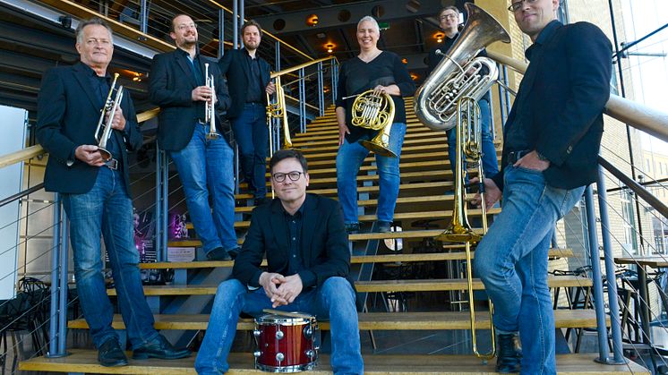 SONs brassensemble redo för skolgårdarna. Foto Calle Slättengren