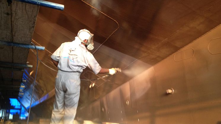 High- res image - Coppercoat - Coppercoat Superyacht sprayed onto Sarha in UAE.