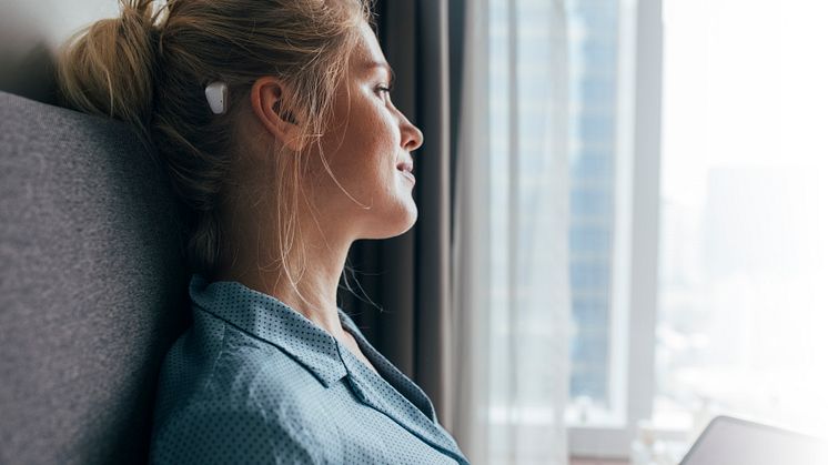 Der neue Cochlear™ Baha® 6 Max Soundprozessor