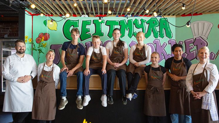 Michelin-kokker og Geitmyra-ungdom åpner ny restaurant i Mathallen