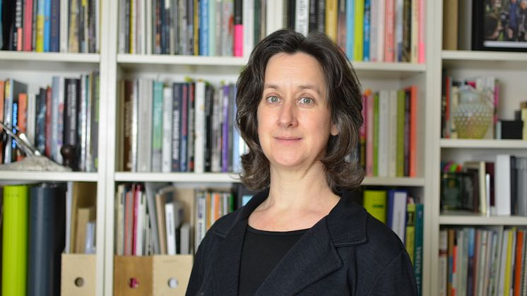 Ela Carpenter, föreståndare UmArts och professor vid Arkitekthögskolan, kommer från England. Foto: Darren Banks