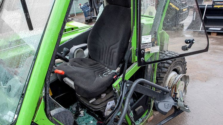 Säker hytt räddade  Daniel vid olycka