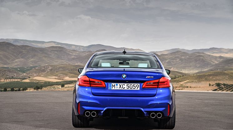 HELT NYA BMW M5