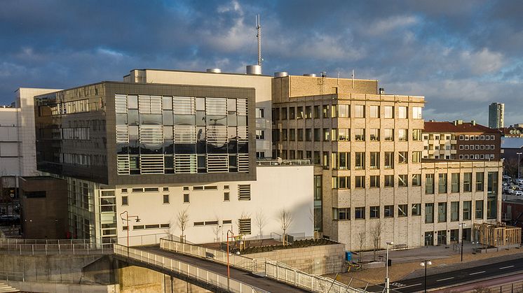 Polisen 5, Helsingborgs tingsrätt. Tillbyggnad certifierad enligt Miljöbyggnad Guld och befintliga lokaler certifierade enligt Miljöbyggnad Silver efter ombyggnad.