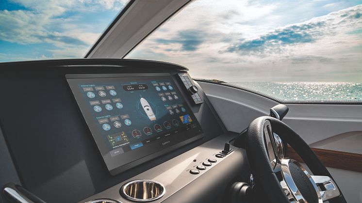 Mit Garmin Boat Switch bis zu 20 Bordfunktionen vom komfortablen Steuerstand bedienen.