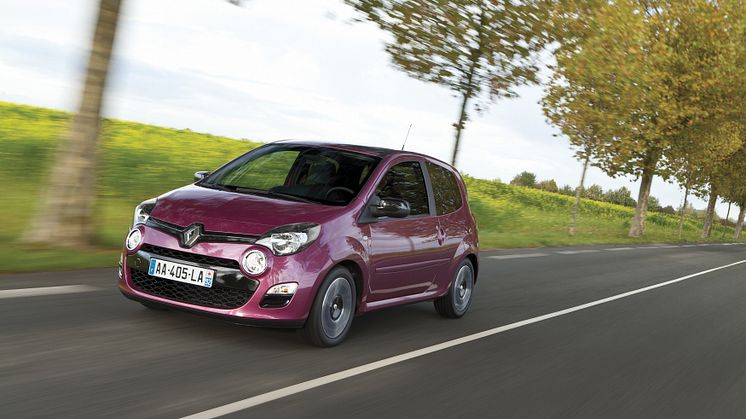 New Twingo driving