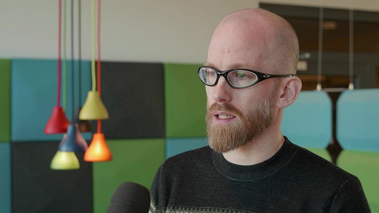 Ari Kolbeinsson: Forskar på avbrott inom industrin