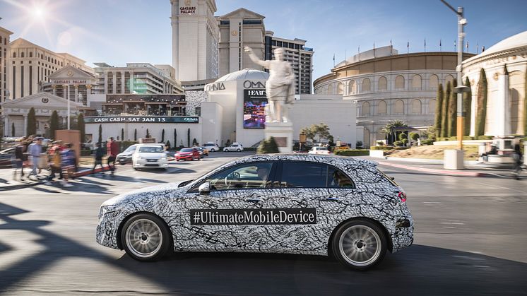 Mercedes-Benz præsenterer nyt infotainmentsystem med kunstig intelligens