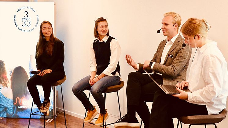 Från vänster Nathalie Egenaes SEB, Sara Öberg JM, Jakob Svenningsson Nexans samt moderatorn Ellinor Axelsson.